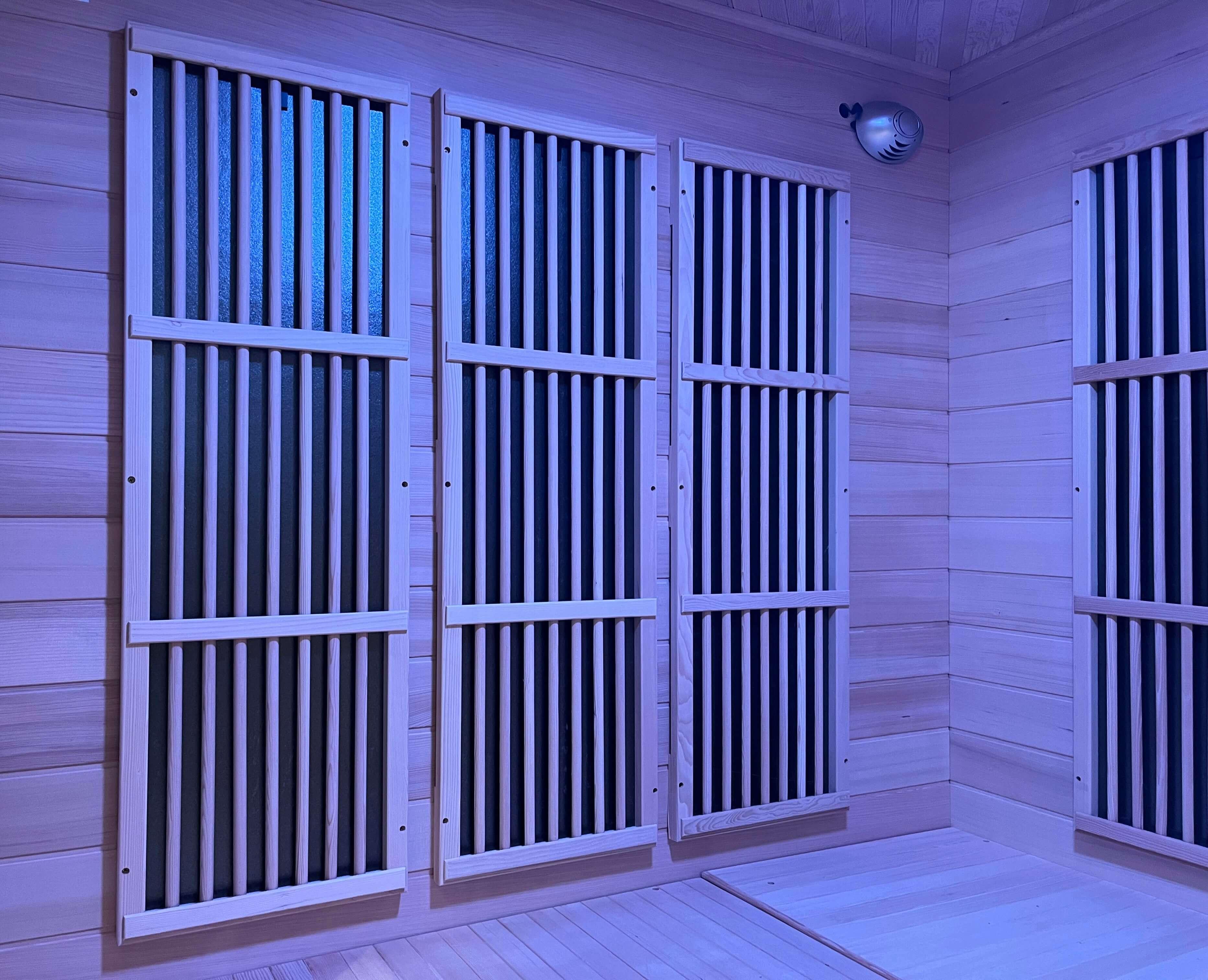 SteamSpa 5-Person Hemlock Wooden Indoor Infrared Sauna SC-SS0010-0S, inside 
