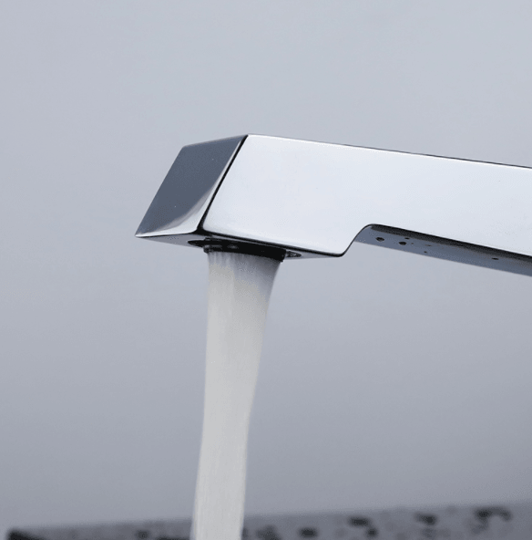 Labaro Brass Single Hole Bathroom Faucet in Chrome, Brushed Nickel or Rose Gold