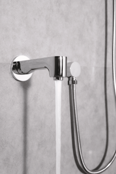 Salamonio Set, 8" Round Rain Shower and Handheld in Chrome or Matte Black