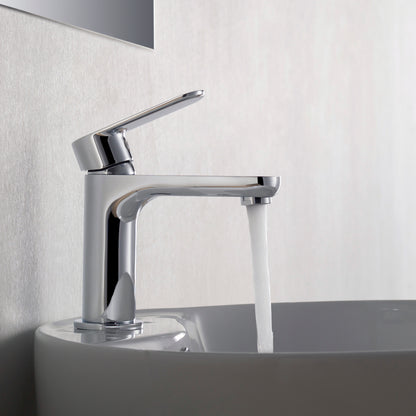 Single Handle Lavatory Faucet F01 119 in Chrome / Brush Nickel