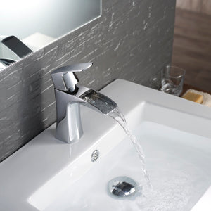 Single Handle Lavatory Faucet F01 301 01 in Chrome open