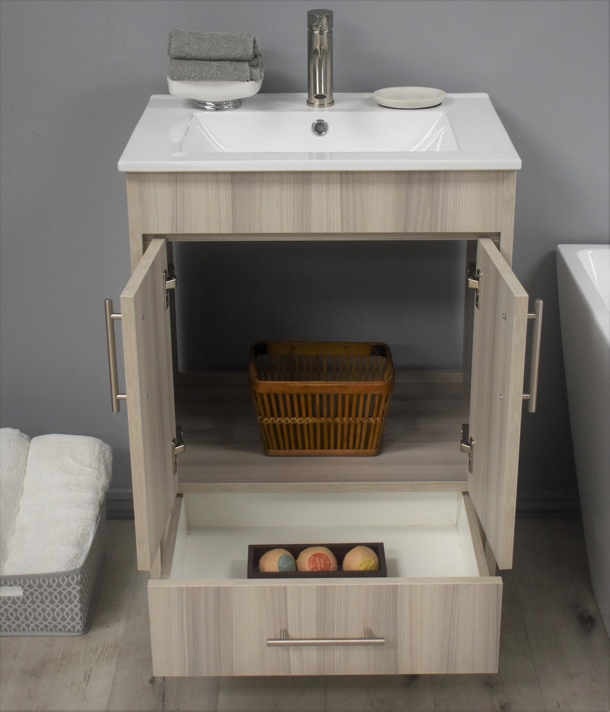 Volpa USA Pacific 24" Modern Ash Grey Bathroom Vanity MTD-3124AG-14 FSO