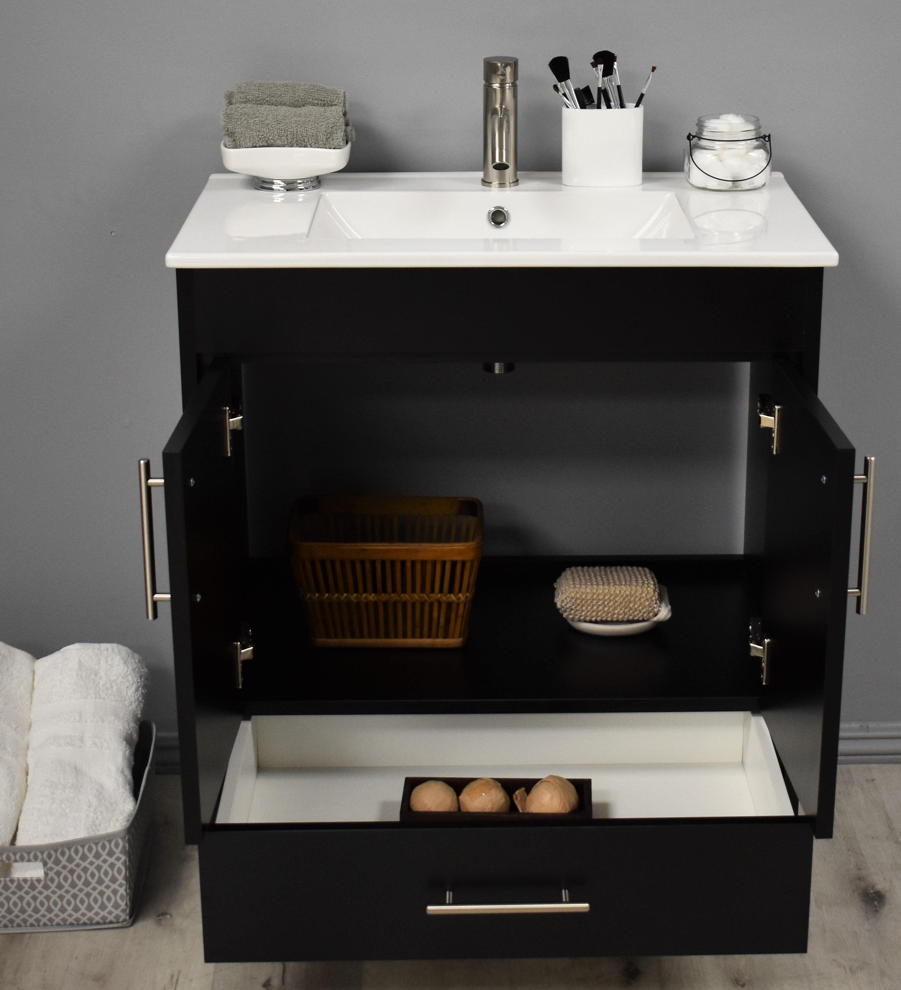 Volpa USA Pacific 30" Modern Bathroom Vanity MTD-3130-14