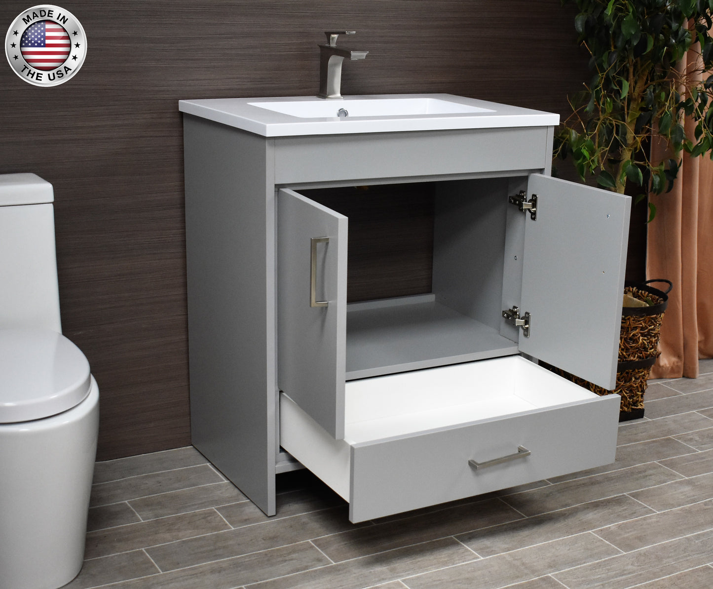 Volpa USA Rio 30" Modern Bathroom Vanity MTD-330-3