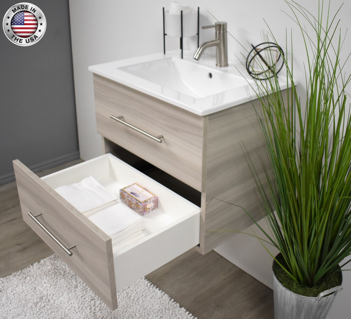 Volpa USA Napa 30" Modern Floating Bathroom Vanity MTD-3330-1