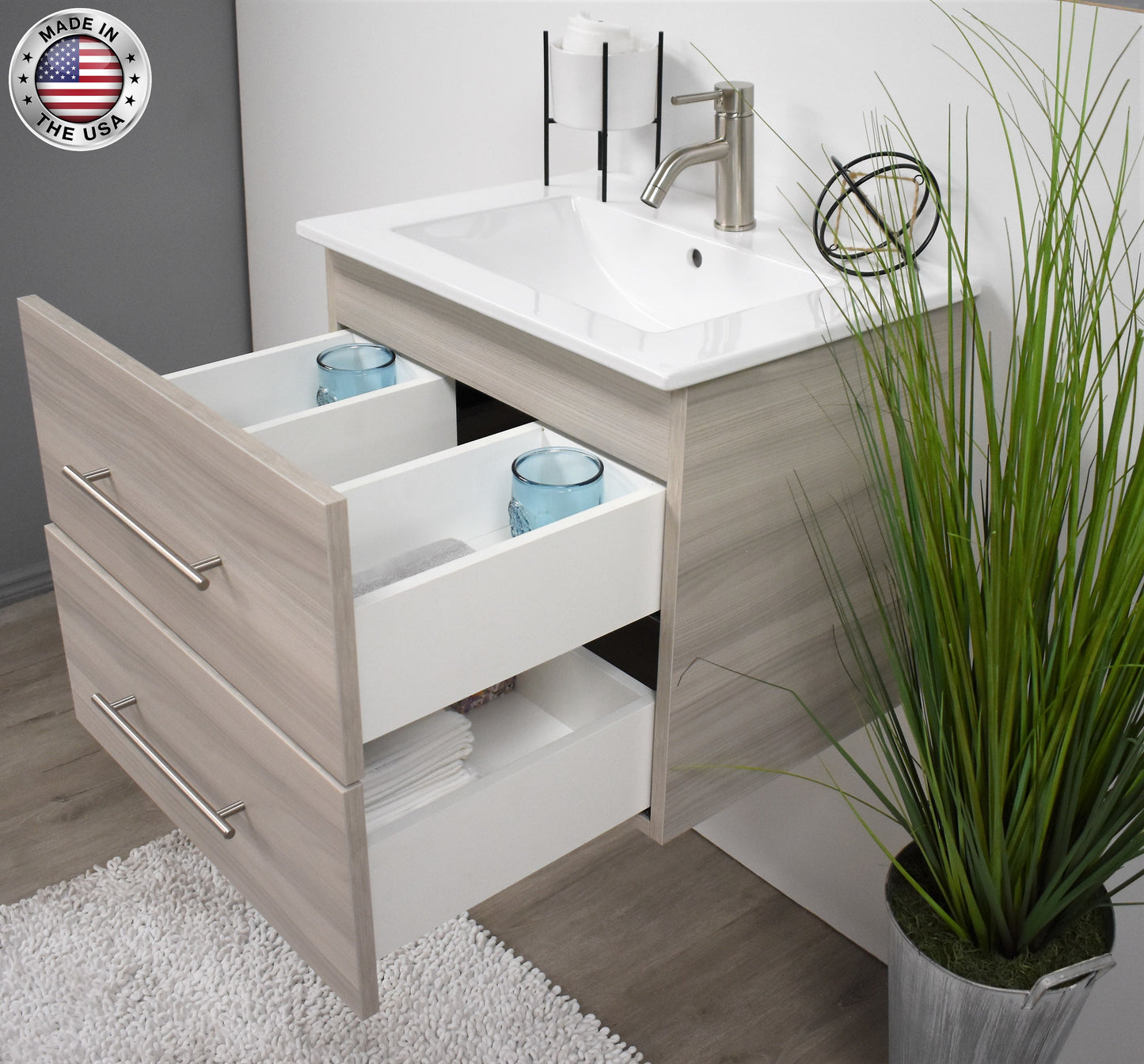 Volpa USA Napa 30" Modern Floating Bathroom Vanity MTD-3330-1