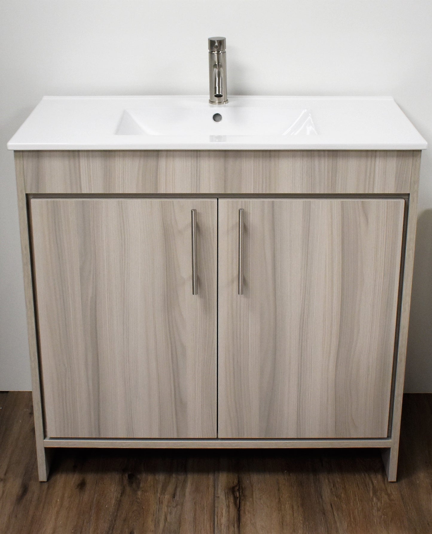 Volpa USA Villa 36" Modern Bathroom Vanity MTD-3436-14