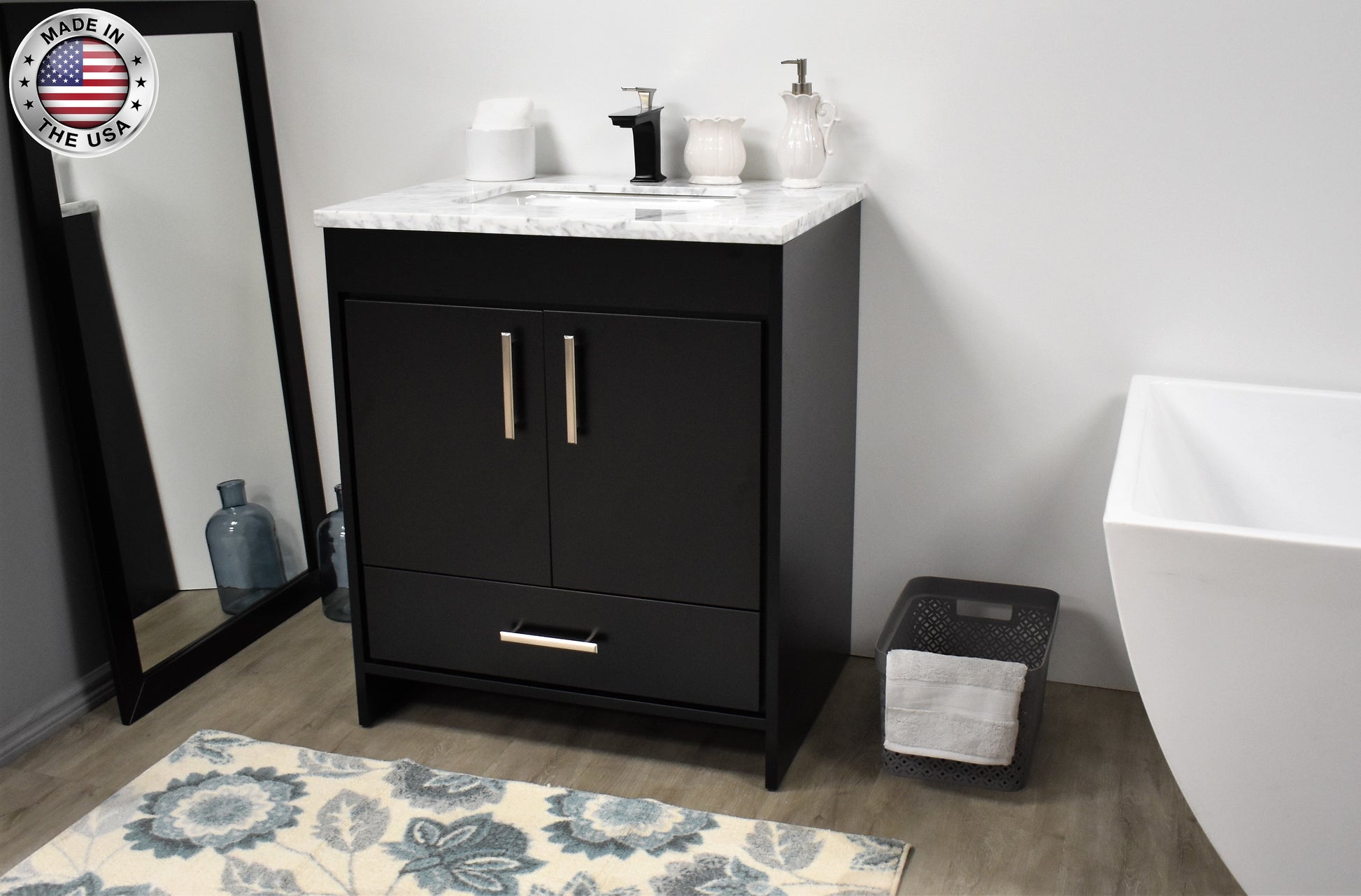 Volpa USA Capri 30" Modern Bathroom Vanity Black MTD-3530BK-1C MIU A