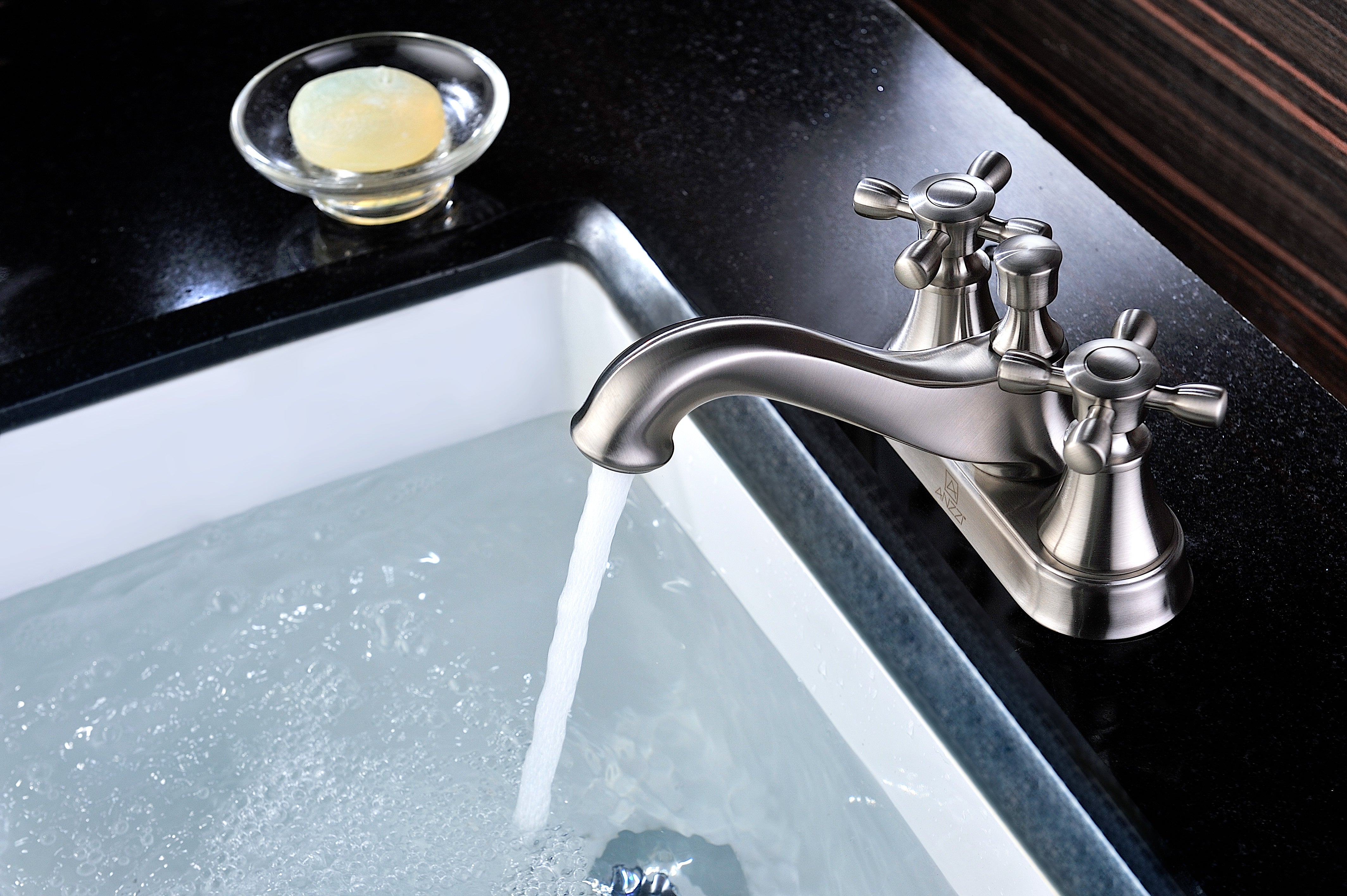 Major Series 4 in. Centerset 2-Handle Mid-Arc Bathroom Faucet