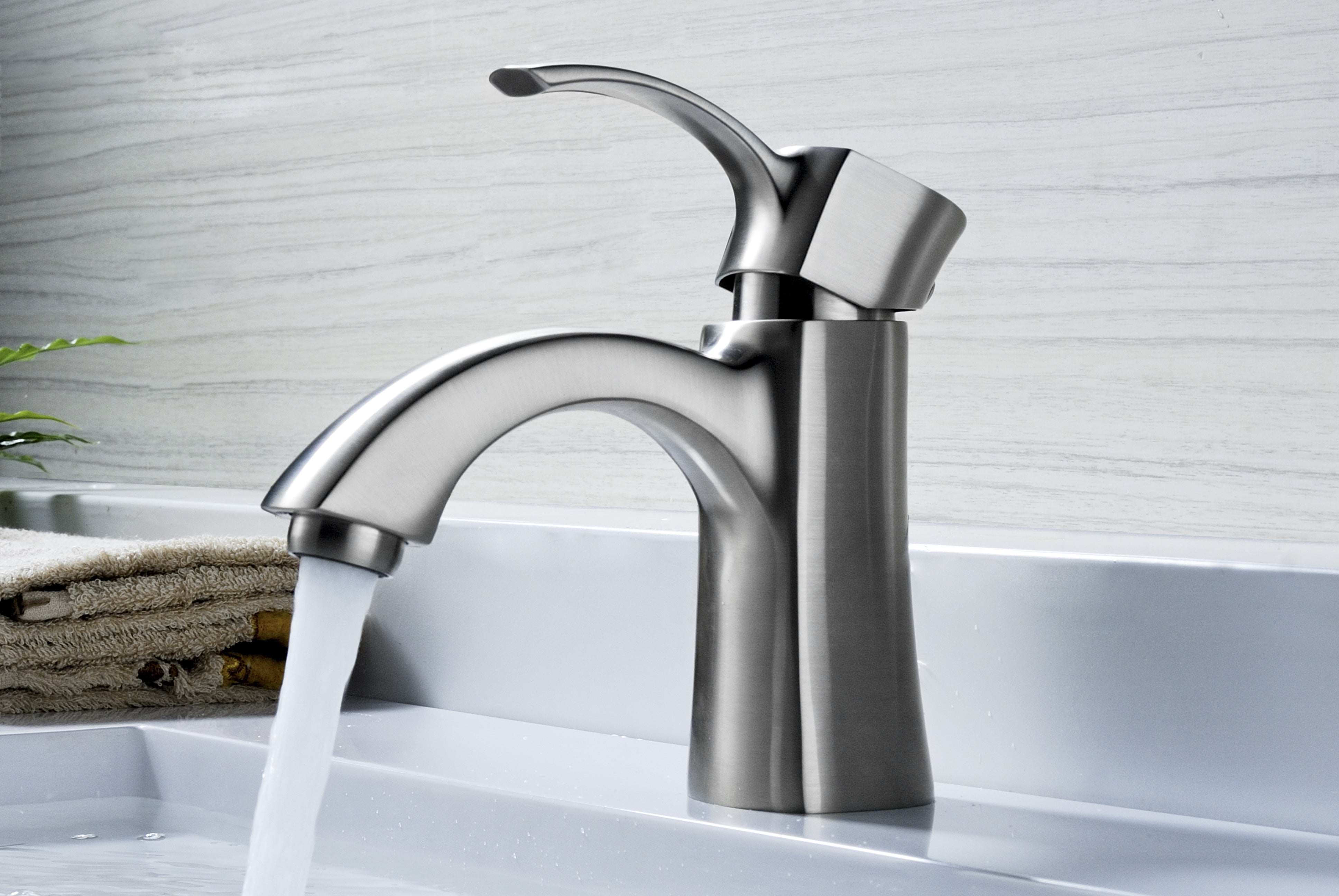 Alto Series Single Hole Single-Handle Mid-Arc Bathroom Faucet