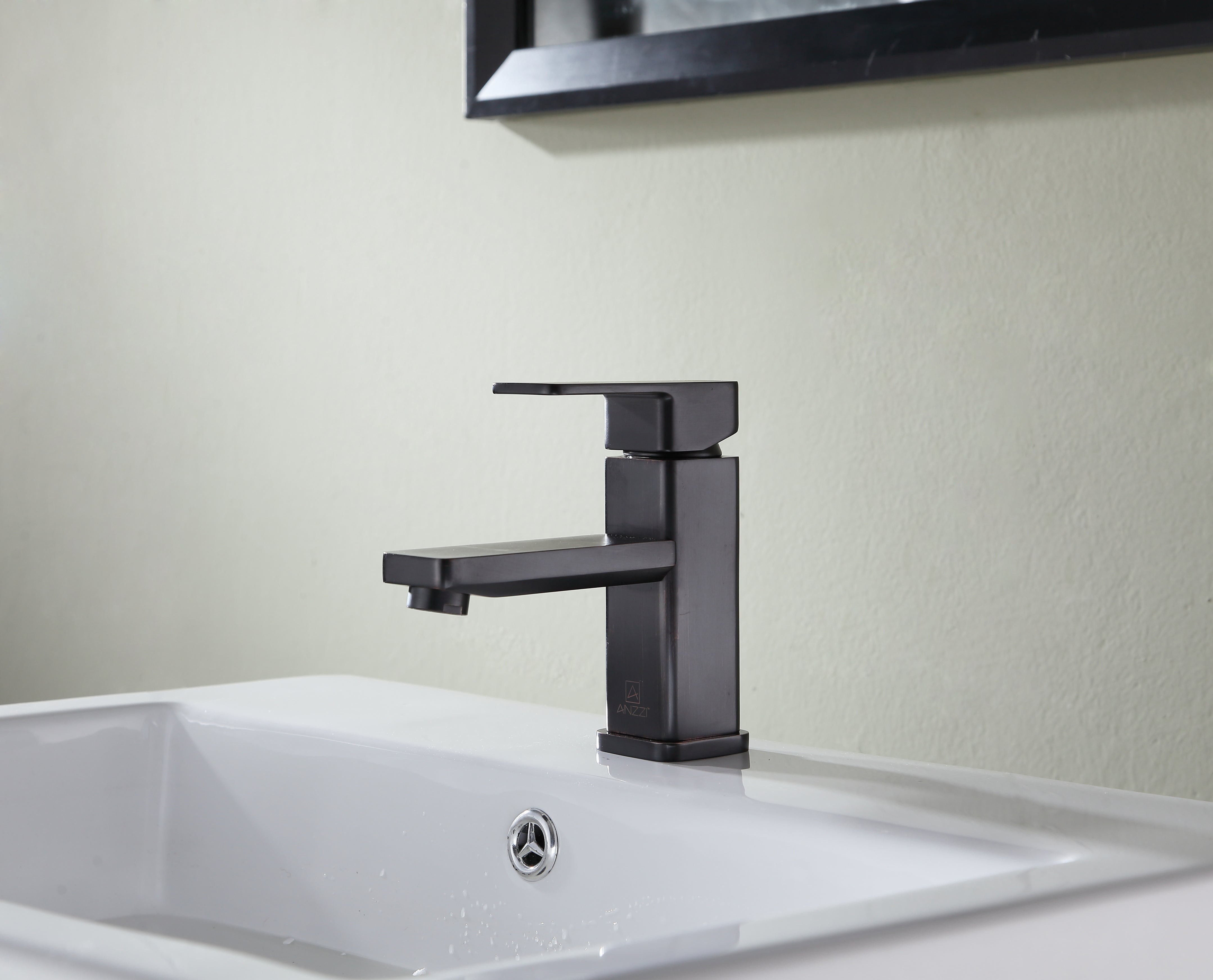 Naiadi Single Hole Single Handle Bathroom Faucet
