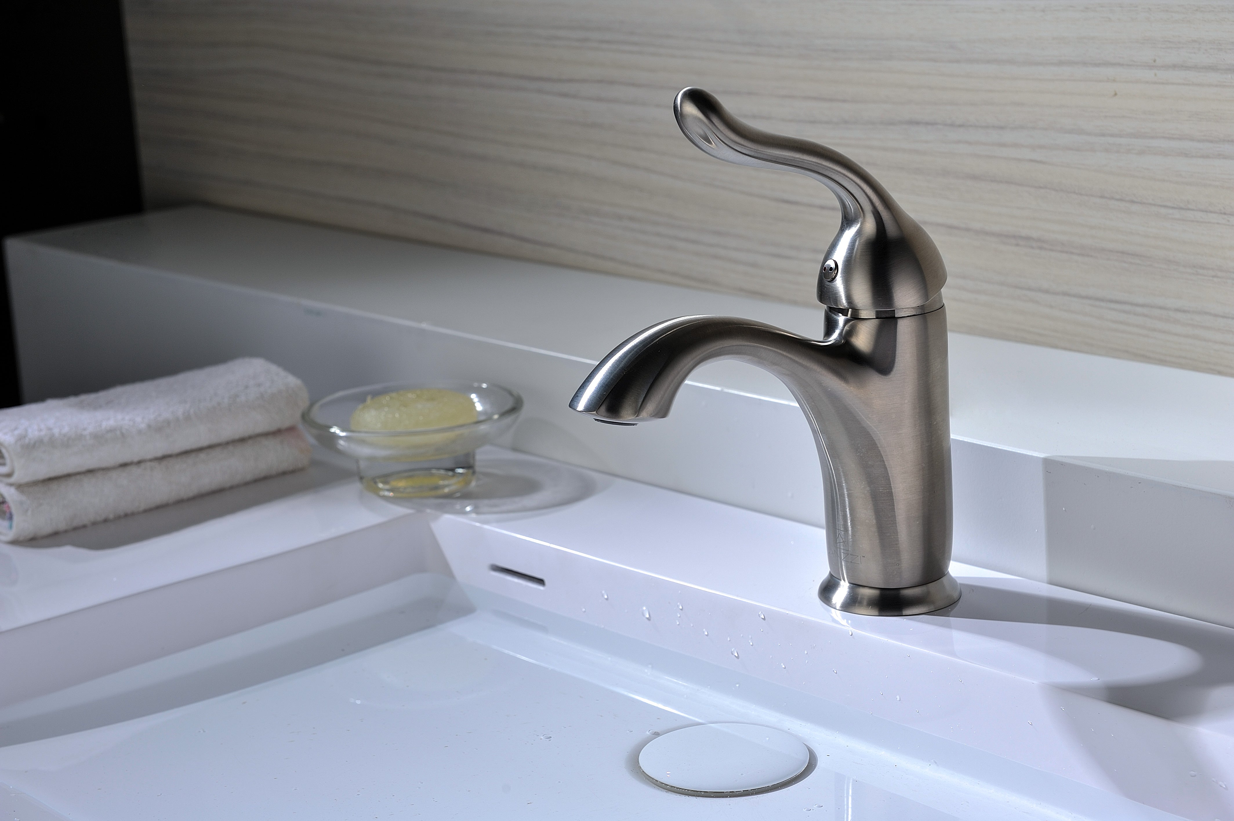 Arc Series Single Hole Single-Handle Low-Arc Bathroom Faucet