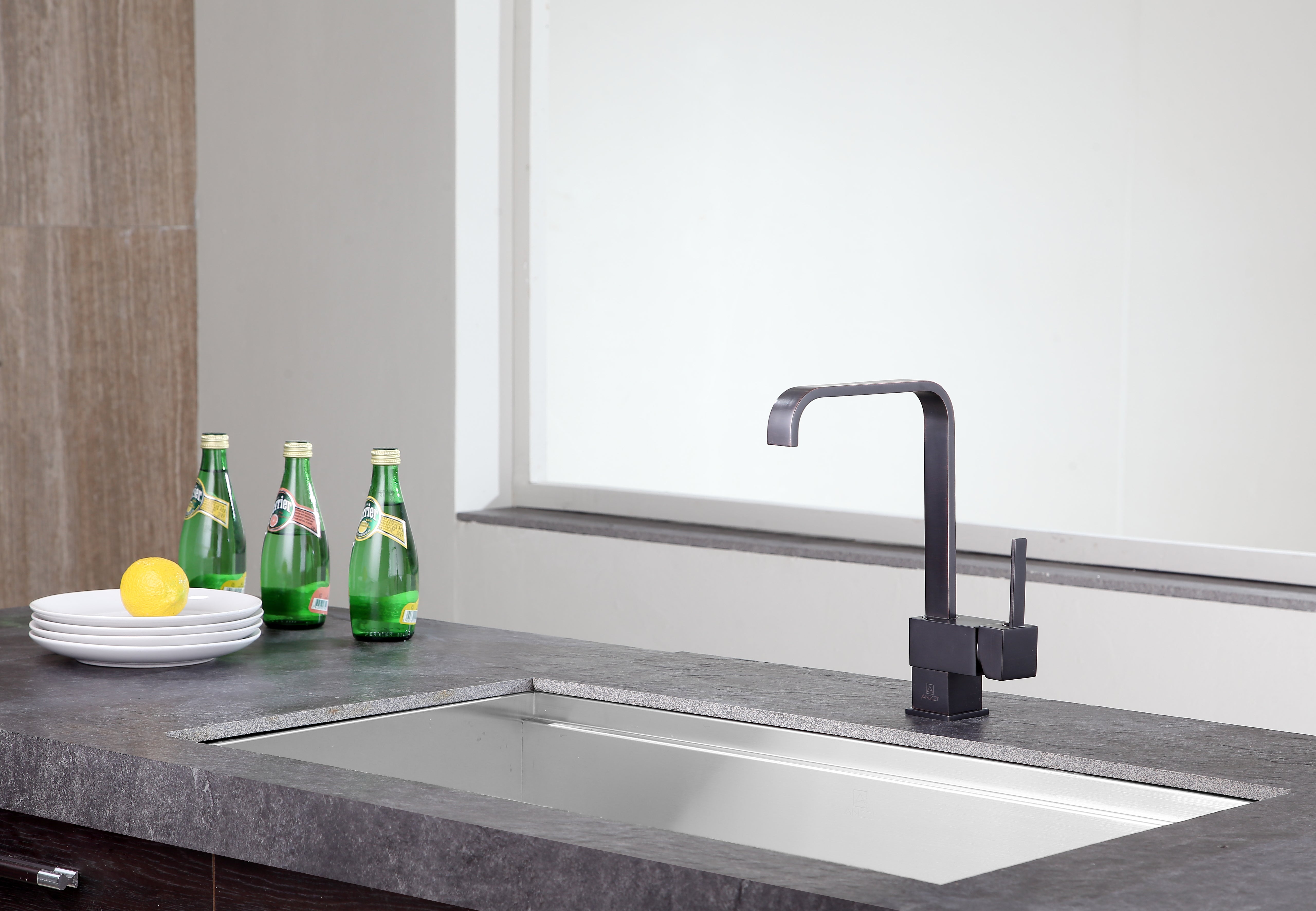 Sabre Single-Handle Standard Kitchen Faucet in Oil Rubbed Bronze