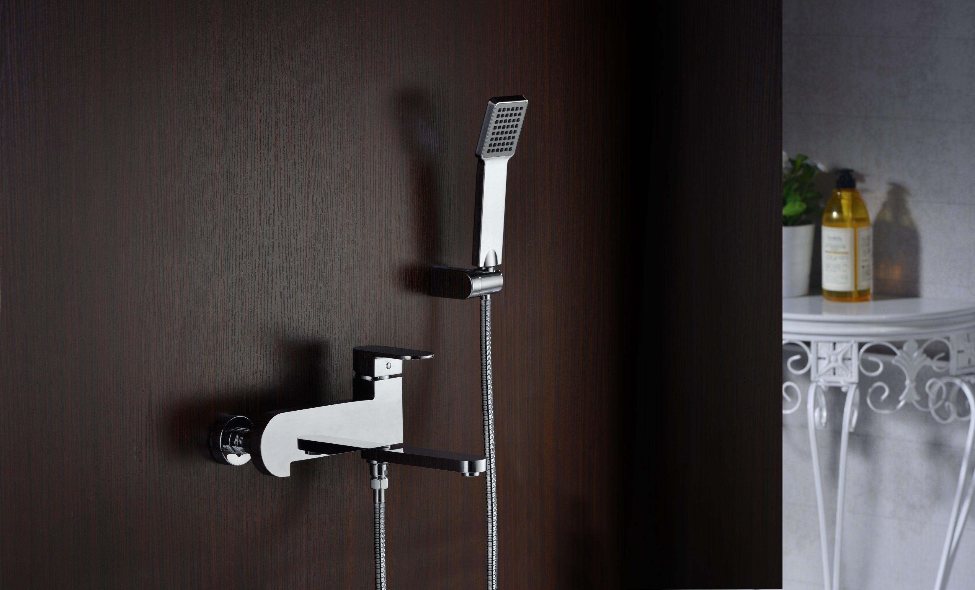 Echo Series 1-Handle 1-Spray Tub and Shower Faucet in Polished Chrome