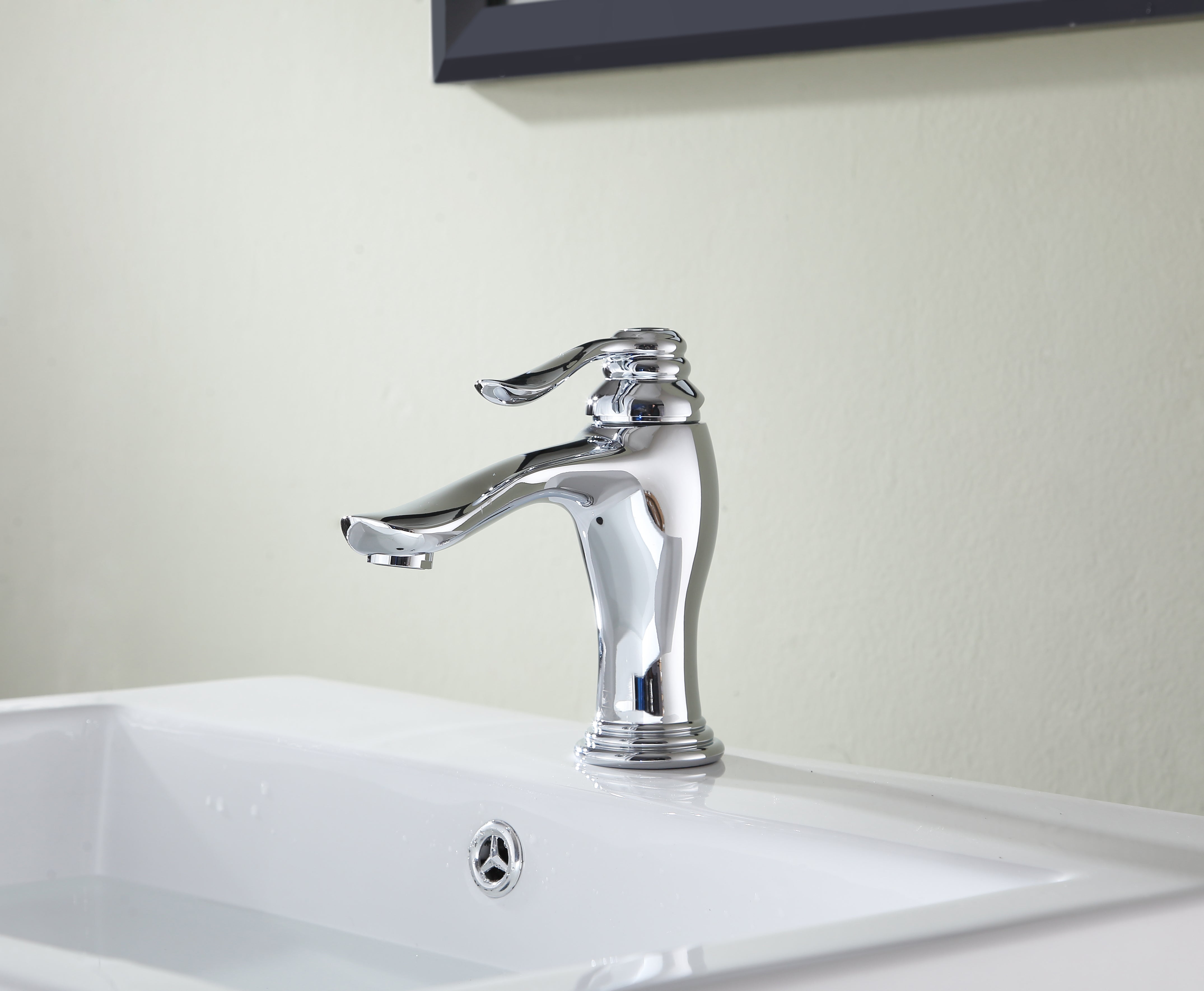 Anfore Single Hole Single Handle Bathroom Faucet