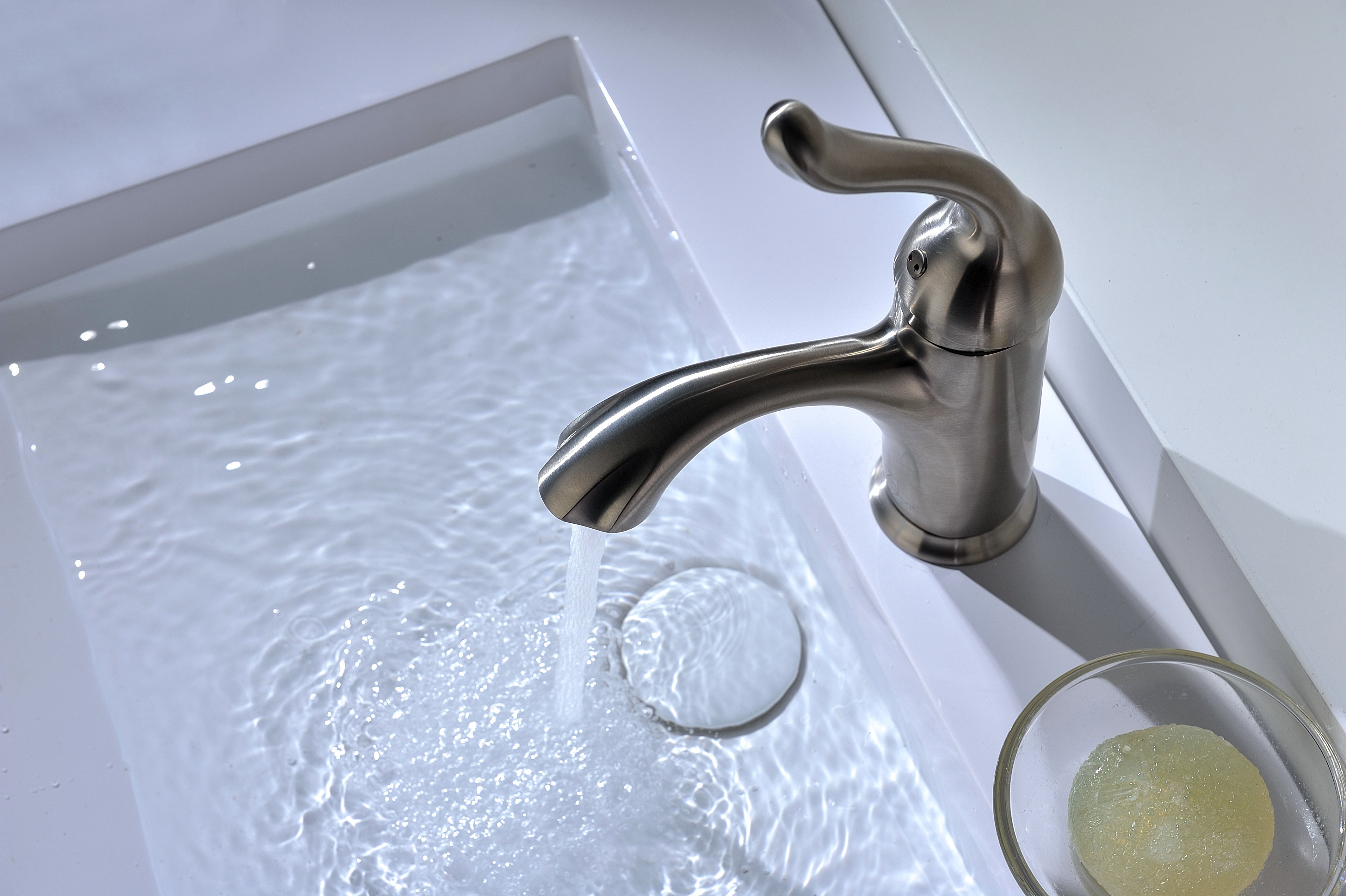 Arc Series Single Hole Single-Handle Low-Arc Bathroom Faucet