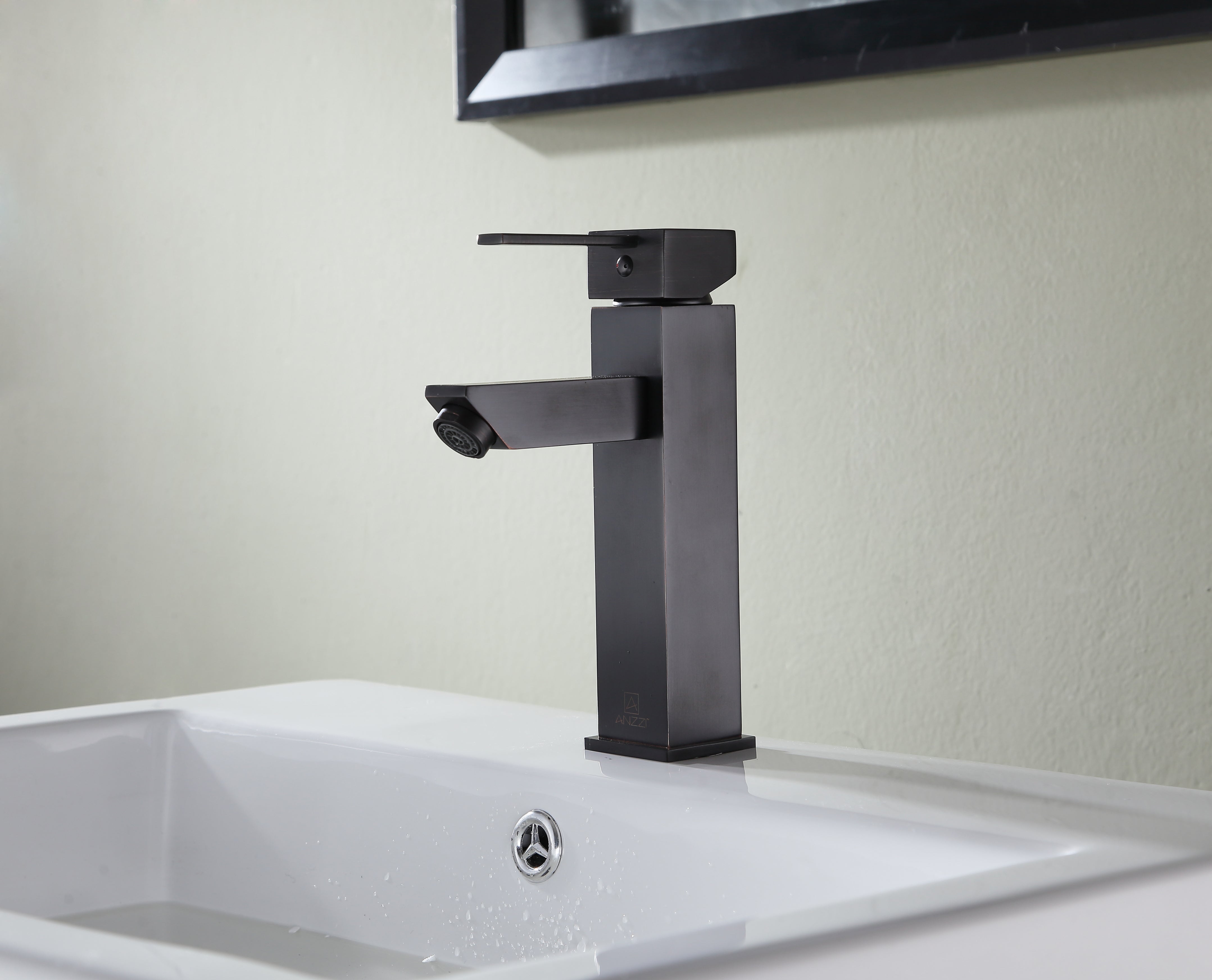 Pygmy Single Hole Single Handle Bathroom Faucet in Oil Rubbed Bronze