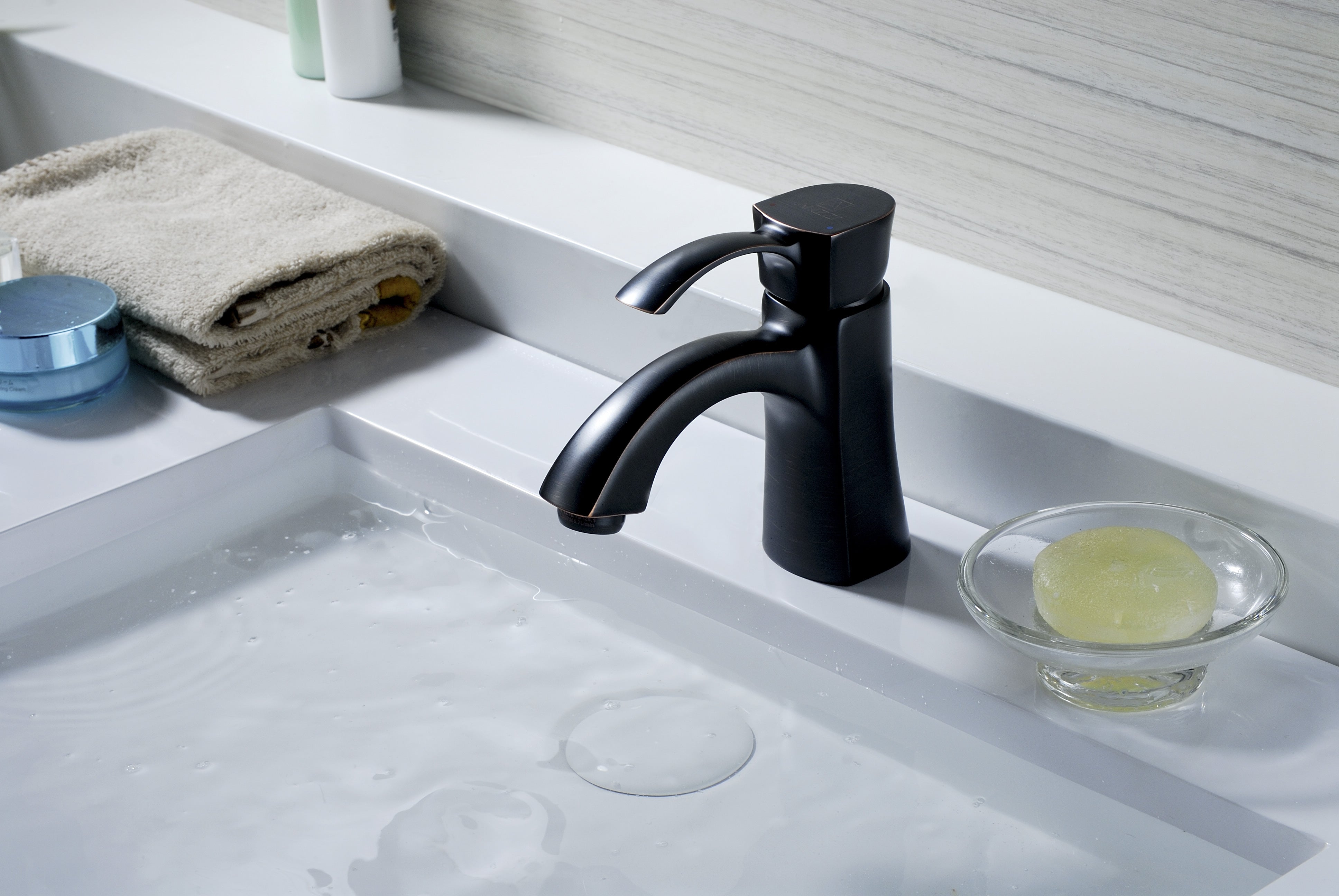 Alto Series Single Hole Single-Handle Mid-Arc Bathroom Faucet